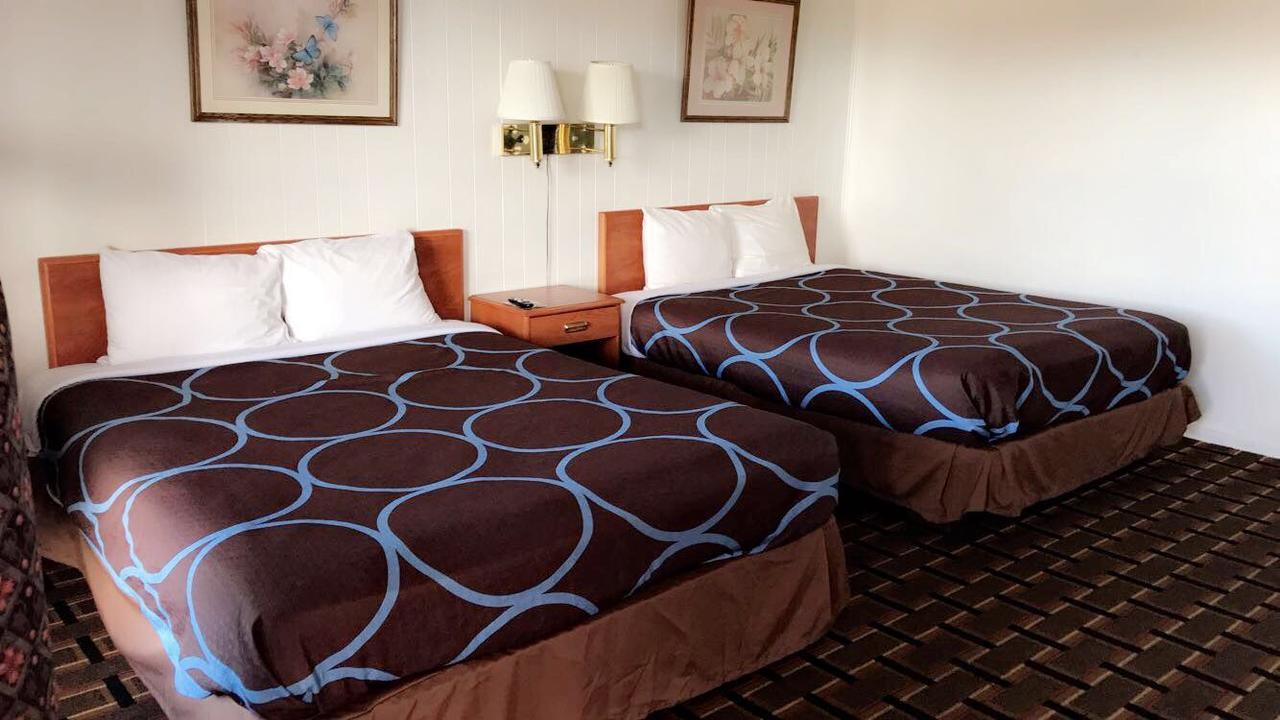 Village Inn Salina Ngoại thất bức ảnh